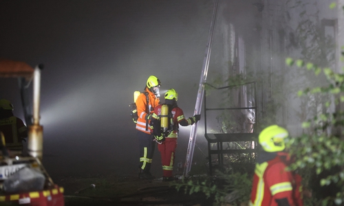 Das Feuer musste zunächst lokalisiert werden. 