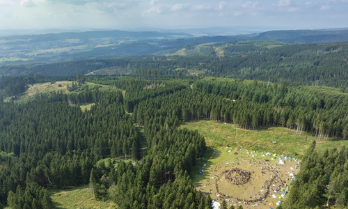 Aus der Luft kann man die gigantischen Ausmaße des Camps gut erkennen.