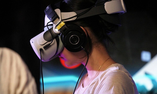 Berufswahl mit VR-Brille: Arbeitsagentur lädt zum Infotag ein.