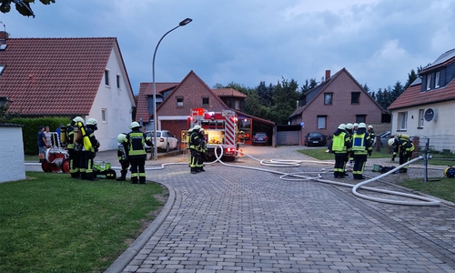 Die Feuerwehr rückte an, um den Brand zu löschen.