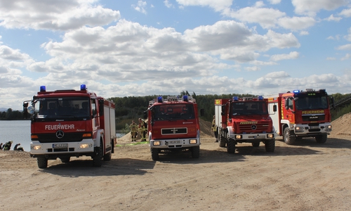 Feuerwehren aus Helmstedt übten im Landkreis Wolfenbüttel.