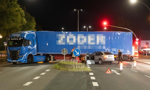 Durch den Unfall wurde die Braunschweiger Straße blockiert.