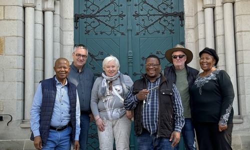 Ein besonderer Höhepunkt in diesem Jahr war der Besuch des neu gewählten Bischofs Neo Elias Mogorosi aus Südafrika in Peine.