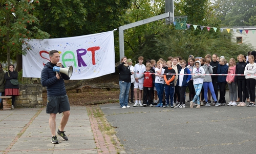 Minister Falko Mohrs eröffnete den Lauf. 