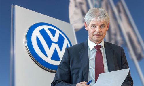 Oberbürgermeister Frank Klingebiel äußert scharfe Kritik an Volkswagen. (Archiv)