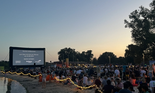 Open-Air-Strandkino am Allersee.