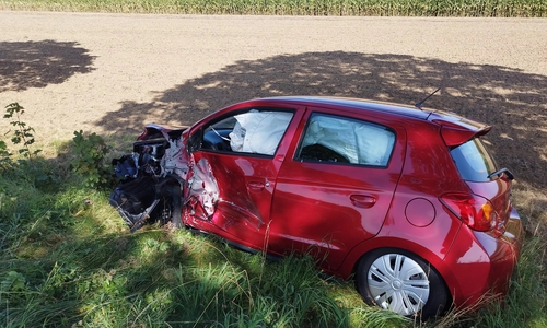 Die Fahrzeuge waren frontal zusammengestoßen