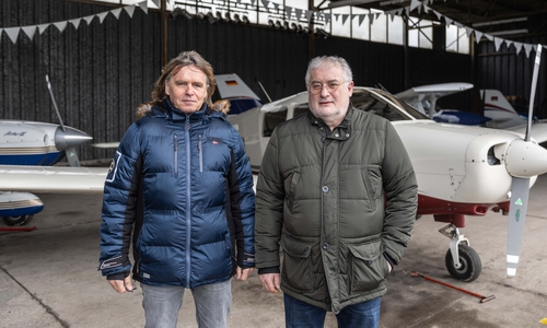 1. Vorsitzender und Jürgen Grubba (li.) und Harald Bode vom MFC kämpfen für den Erhalt des Flugplatzes.