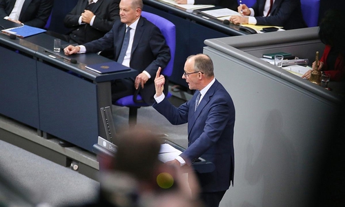 Friedrich Merz und Olaf Scholz (Archiv)