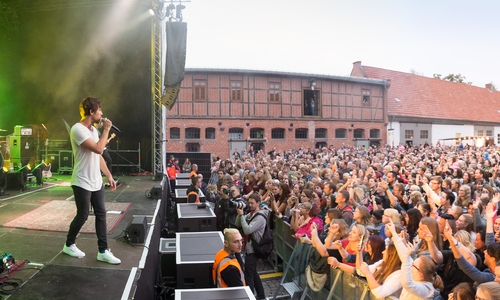 Max Giesinger bei seinem Auftritt beim Kultursommer 2017. 
