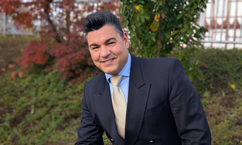 Ein ungewohnter Anblick: Tobias Thurau trifft man sonst eher in der Ausgehuniform der Feuerwehr.