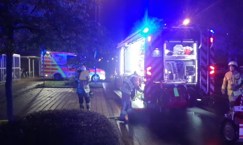 In der vergangenen Nacht wurde die Feuerwehr zu einem Brand mit Menschen in Gefahr alarmiert.