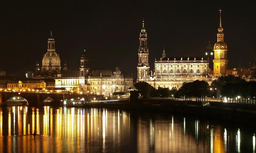 Dresden bei Nacht (Archiv)