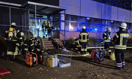 Die Schule bildete das Szenario für die Übung.