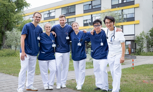 Studenten im Praktischen Jahr haben im Klinikum Wolfenbüttel ab sofort die Möglichkeit, einen Teil der Ausbildung mit dem Wahlfach Klinische Notfall- und Akutmedizin zu absolvieren. 