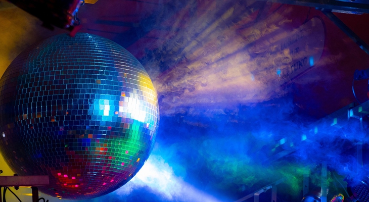 Von Xmas-Rave bis Lichterzauber: So wird das Wochenende in der Region