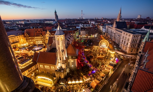 Der Braunschweiger Weihnachtsmarkt bringt vom 26. November bis zum 29. Dezember Adventsstimmung auf die Plätze rund um den Dom St. Blasii und die Burg Dankwarderode.