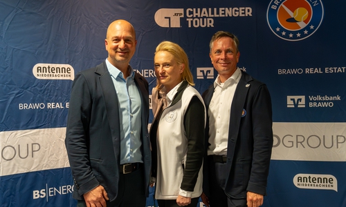 Volker Jäcke (Turnierdirektor BRAWO OPEN), Sabine Perricone (Geschäftsführerin Brunswiek Marketing GmbH) und Markus Beese (Geschäftsführer Brunswiek Marketing GmbH), die das Rahmenprogramm der BRAWO OPEN 2026 vorstellten (v. li.).