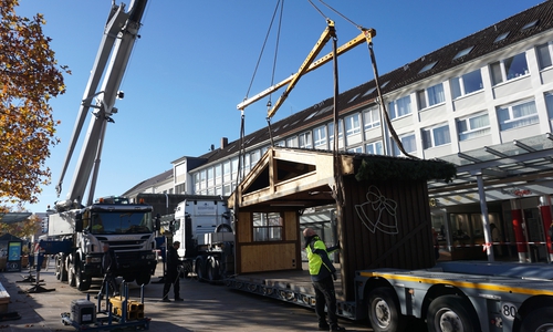 Der Aufbau hat begonnen.