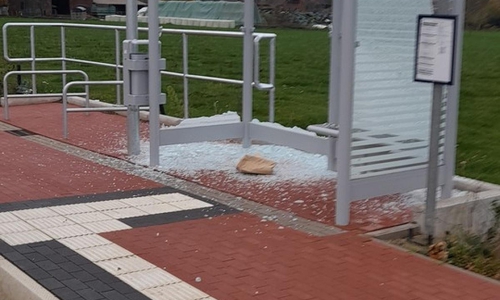 Vandalen zerstören Buswartehäuser in Bückeburg (Archiv)