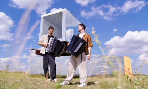 Das Akkordeon-Duo con:trust.