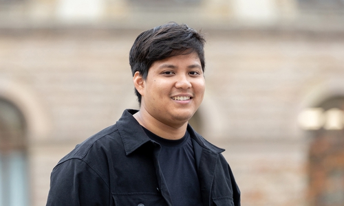 Wirtschaftsinformatik-Student Ahmad Iqbal Bin Mohd Shahir Shamsir gewann den Niedersächsischen Wissenschaftspreis 2025 für sein Engagement für internationale Studierende.