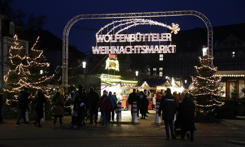 Der Weihnachtsmarkt in Wolfenbüttel ist eröffnet.