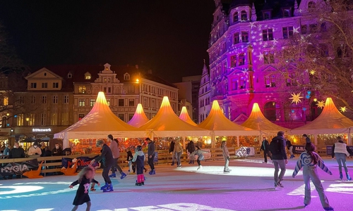 Vom 19. November 2025 bis zum 4. Januar 2026 können Besucher beim Eiszauber eine besondere Zeit genießen.