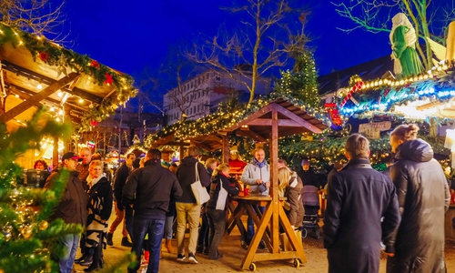 Bereits die erste Woche des Weihnachtsmarktes startet mit einem vollen Programm. 