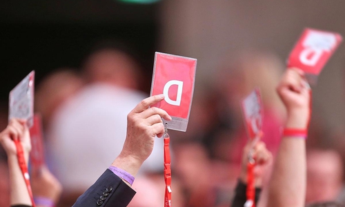 Abstimmung auf SPD-Parteitag (Archiv)