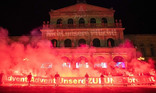 Projektion und Protest am 09.12.2025