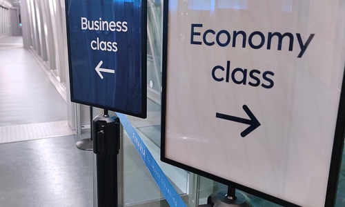 Wegweiser für Business Class und Economy Class (Archiv)