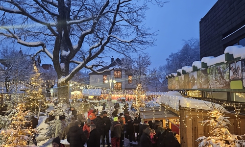 Am dritten Adventswochenende findet zum ersten Mal der Hahnenkleer Advent statt.