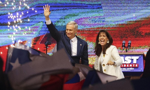 Jose Antonio Kast und seine Frau Maria Pia Adriazola am Wahlabend am 14.12.2025