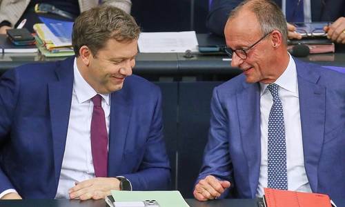 Lars Klingbeil und Friedrich Merz (Archiv)