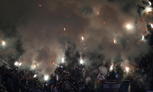 Fans mit Pyrotechnik am 29.11.2025