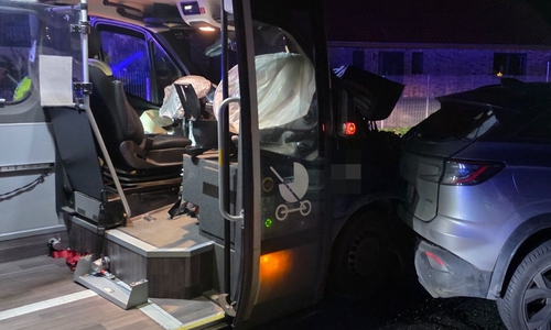 Der Transporter diente für den ÖPNV.