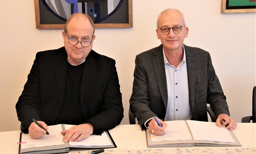 Landrat Gerhard Radeck (li) und Christian Dick, Geschäftsführer Carl Schumacher GmbH.