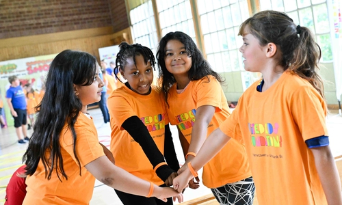 Mit den vielfältigen Aktivitäten von United Kids Foundations, dem Kindernetzwerk der BRAWO GROUP, konnten in den vergangenen 20 Jahren insgesamt über 390.000 Kinder und Jugendliche gefördert werden.