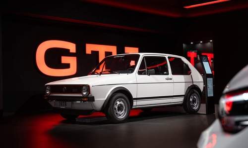 Im Home of GTI ist auch ein Golf der ersten Generation zu sehen: Der 1978er GTI stammt aus der Zeithaus Sammlung der Autostadt.