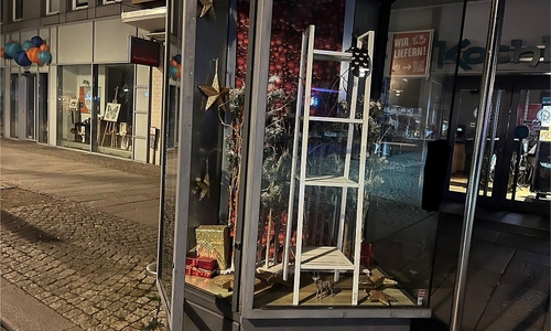 Vitrine in der Almstraße (Archiv)