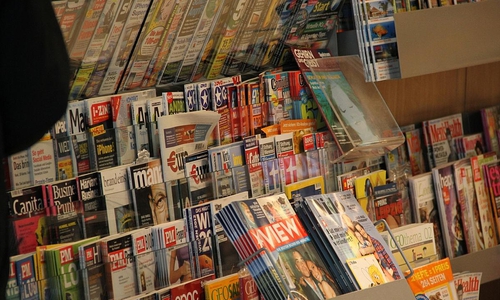 Zeitschriften an einem Kiosk (Archiv)