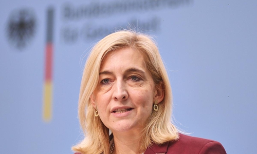 Nina Warken am 11.12.2025