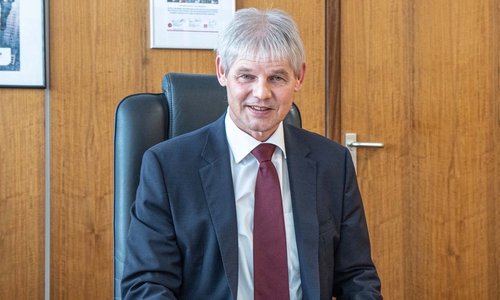 Zum Jahresende wendet sich Salzgitter Oberbürgermeister Frank Klingebiel mit einer persönlichen Weihnachtsbotschaft an die Bürgerinnen und Bürger der Stadt. 