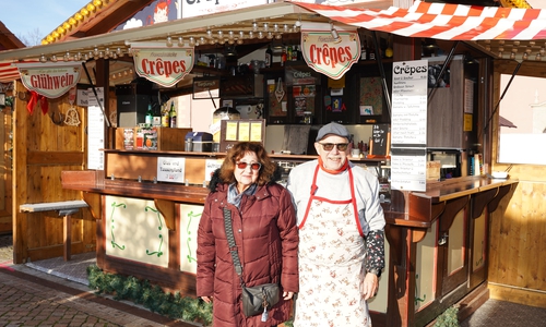 Marianne Gärtner und Conny Weinrich von der Crêperie. Er scherzt: 