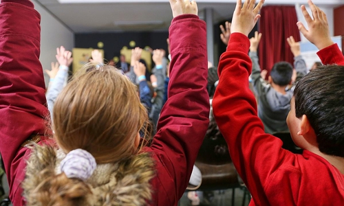 Kinder in einer Schule (Archiv)