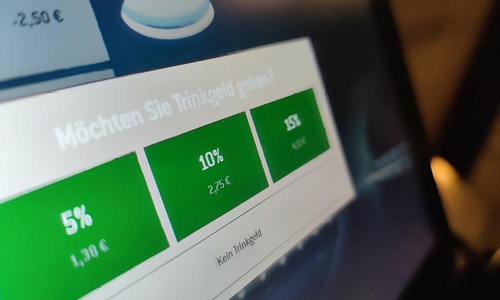 Display mit Trinkgeld-Aufforderung (Archiv)