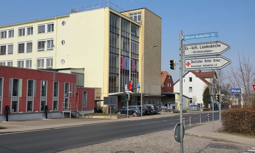 Die Abteilung Ordnungs- und Ausländerbehörde wird ab dem 31. März 2025  in der KuBa-Halle in der Lindener Straße 15 in Wolfenbüttel untergebracht sein