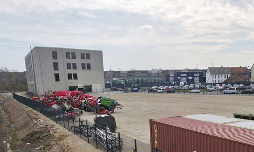 Fendt stellt eine Produktionslinie ein. 