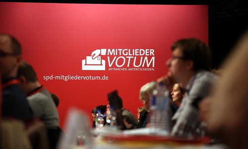Werbung für SPD-Mitgliederentscheid auf SPD-Parteitag (Archiv)
